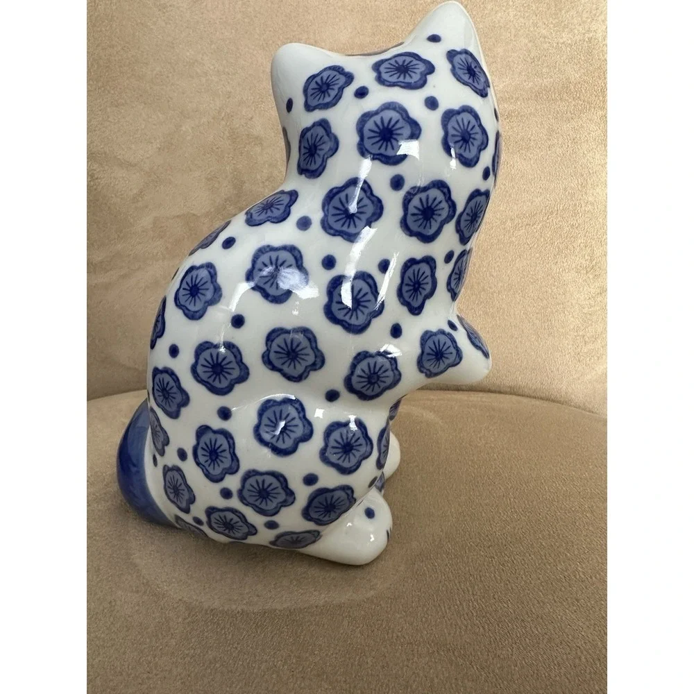 Seymour Mann Blue & White‎ Floral Cat Figurine Fine Porcelain 8